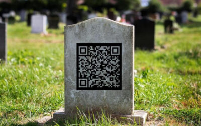 Códigos QR en lápidas: qué son y qué relación tienen con el seguro de decesos